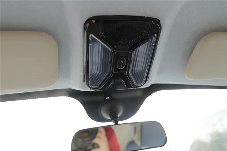 V300 Electric Passenger Quadricycle